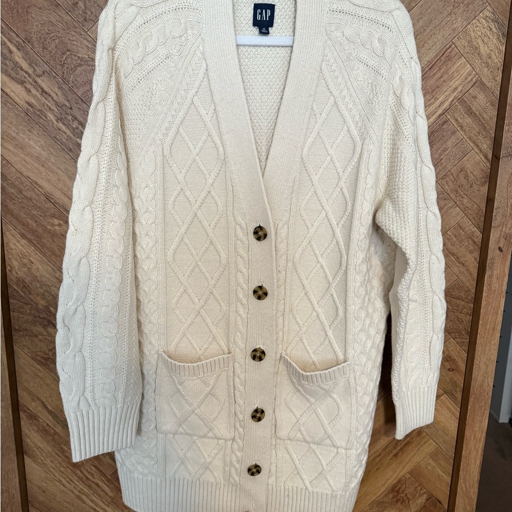 GAP Cream Cable Knit Cardigan Sweater